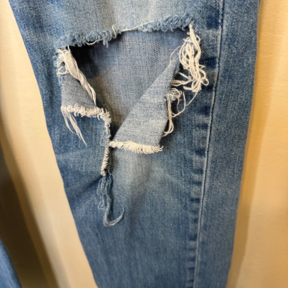 Levi’s 511 Perfect Medium Wash Thrashed Distressed High Rise Slim Tapered Jeans